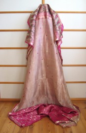 Sari 379