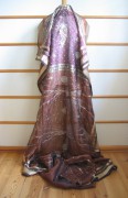 Sari 586