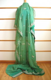 Sari 975