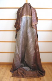 Sari 1676